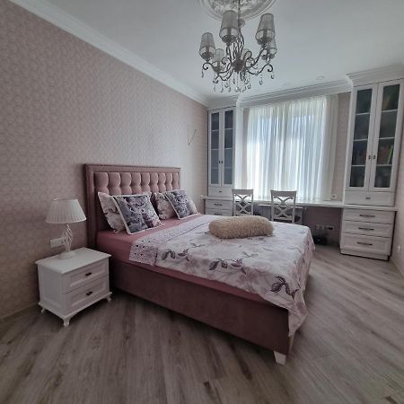 Aparthotel City Center Chisinau Ngoại thất bức ảnh