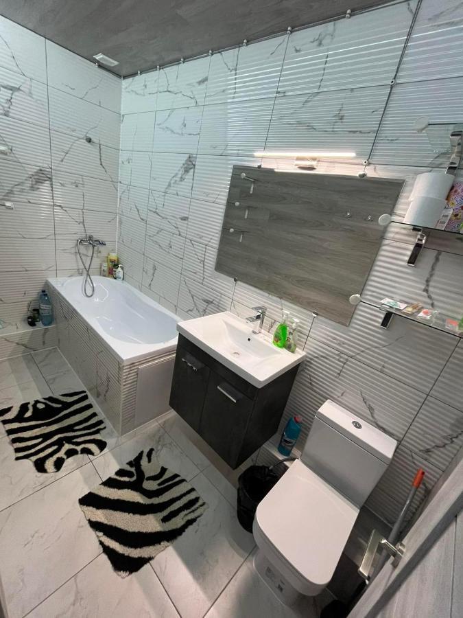 Aparthotel City Center Chisinau Ngoại thất bức ảnh
