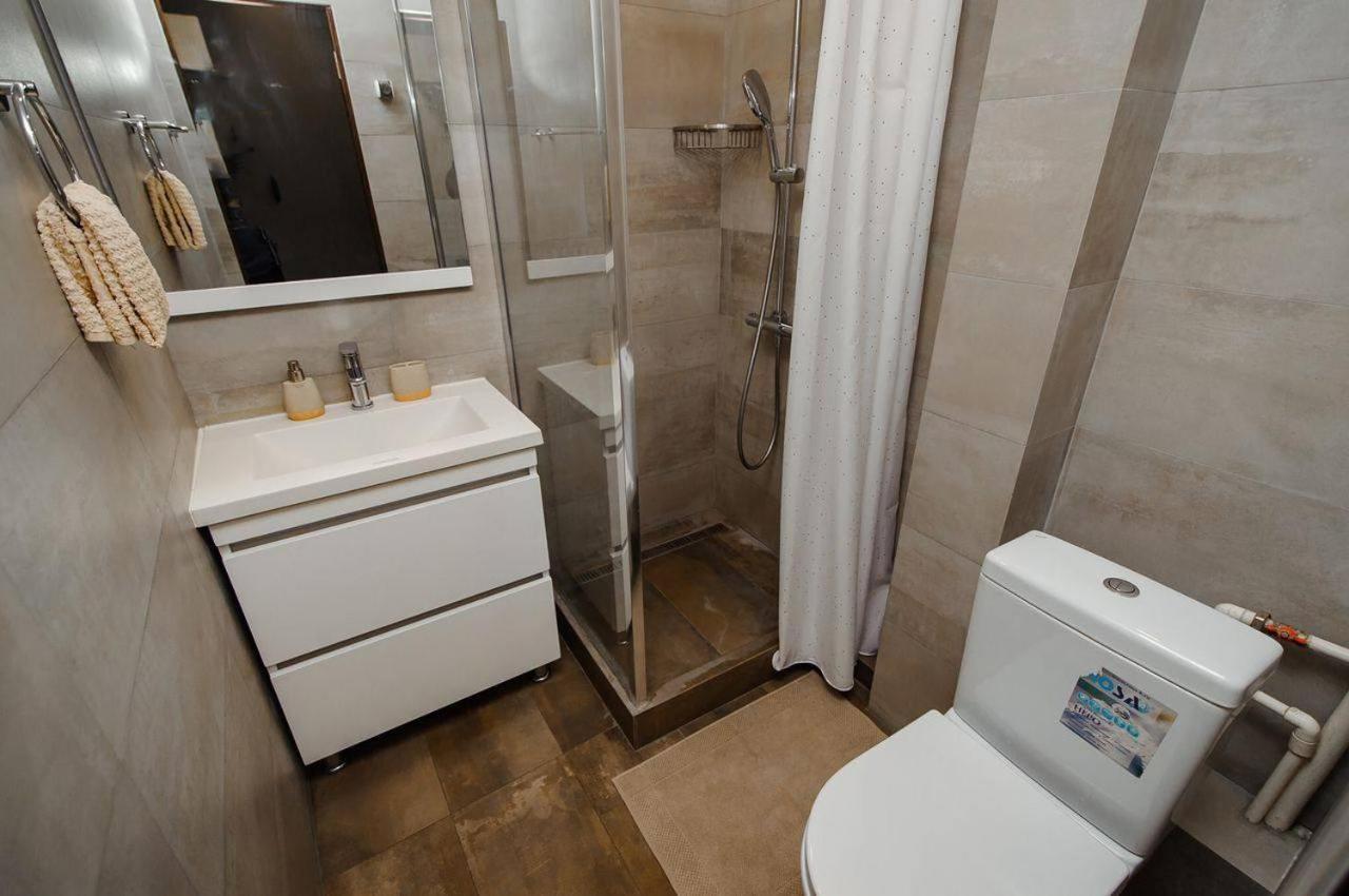 Aparthotel City Center Chisinau Ngoại thất bức ảnh
